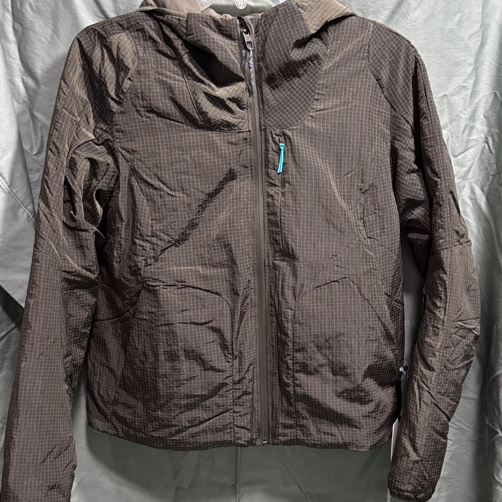 Lululemon lightweight insulated hiking jacket